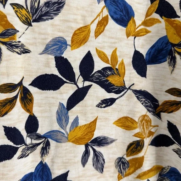 CJ BANKS Womens Floral 3/4 Sleeve Top Size 2X Beige Blue Pullover Casual Comfy - Picture 4 of 7